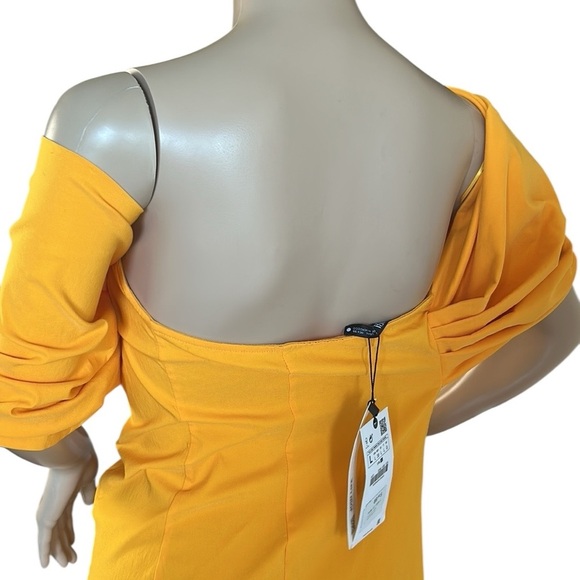 Zara dress,NWT,
Yellow floral bow ,3D, side sleeves,asymmetrical bright yellow - Picture 6 of 16